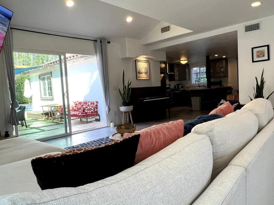 Stylish Mediterranean Villa, Pool, Jacuzzi, Hollywood & Malibu Bliss ロサンゼルス エクステリア 写真